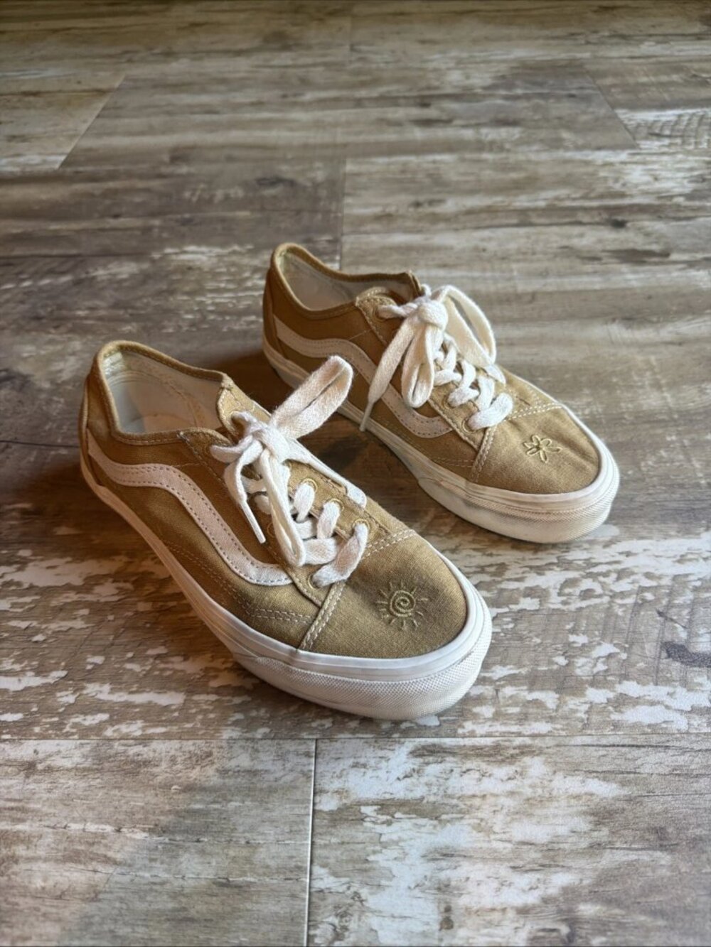 VANS Old Skool Tape Eco Theory Gold Peace Leaf Sneakers Shoes Women’s 7